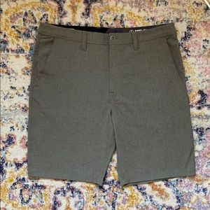 Volcom Men’s Surf & Turf size 36 shorts